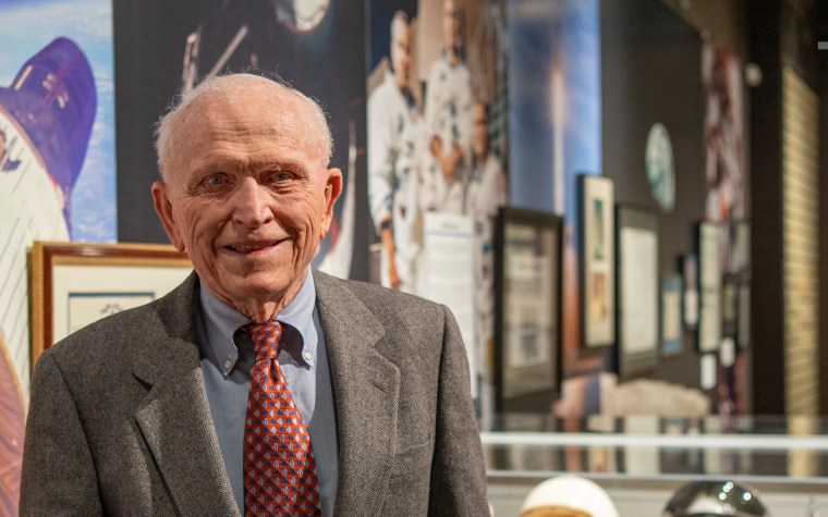 EAA’s The Green Dot — Apollo Astronaut Frank Borman, Plus Bonus Video